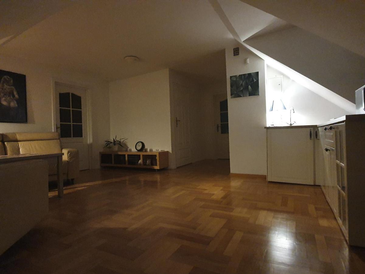 Mieszko Rooms Legionowo Bagian luar foto