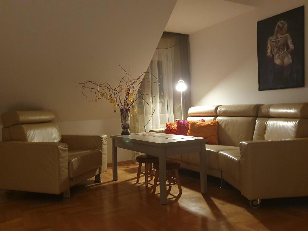 Mieszko Rooms Legionowo Bagian luar foto