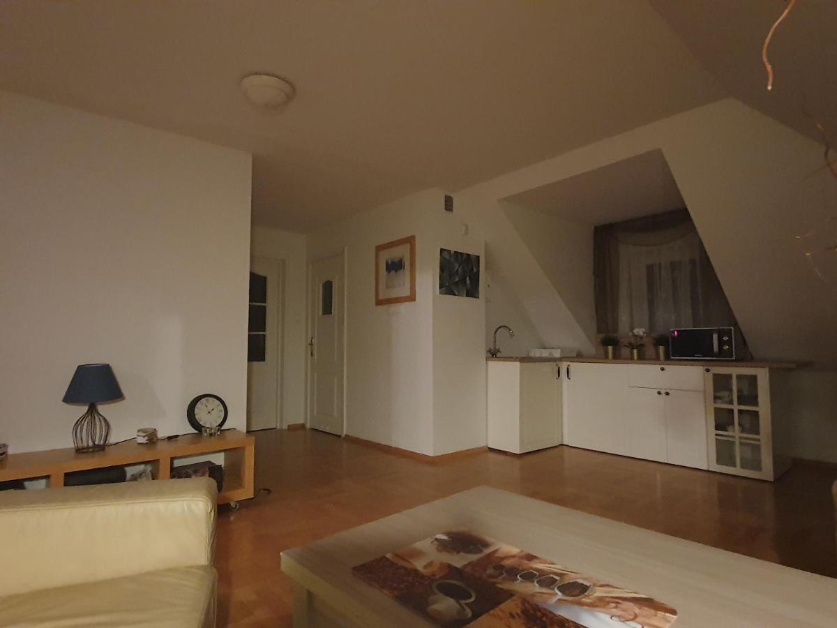 Mieszko Rooms Legionowo Bagian luar foto